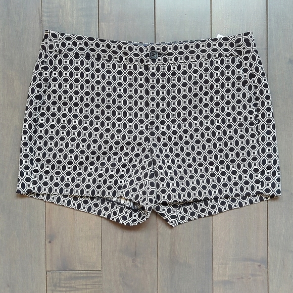 Banana Republic Pants - Banana Republic Size 2 Shorts